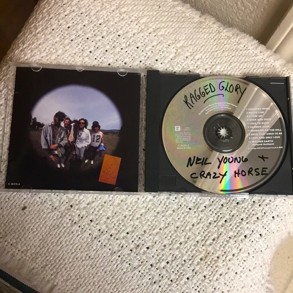 Neil Young CD “Ragged Glory” - Picture 3 of 7